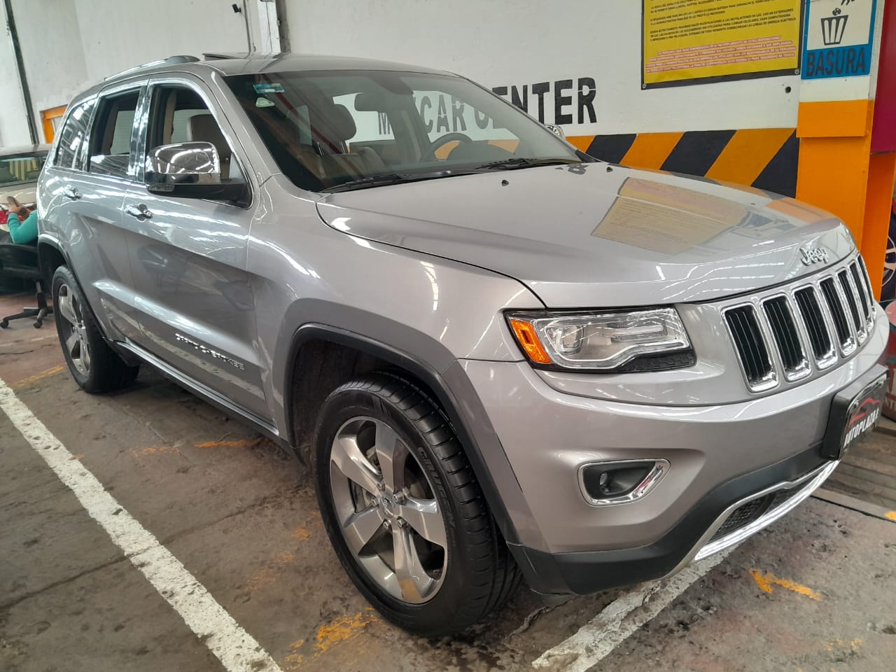 Jeep Grand Cherokee 2015 At
